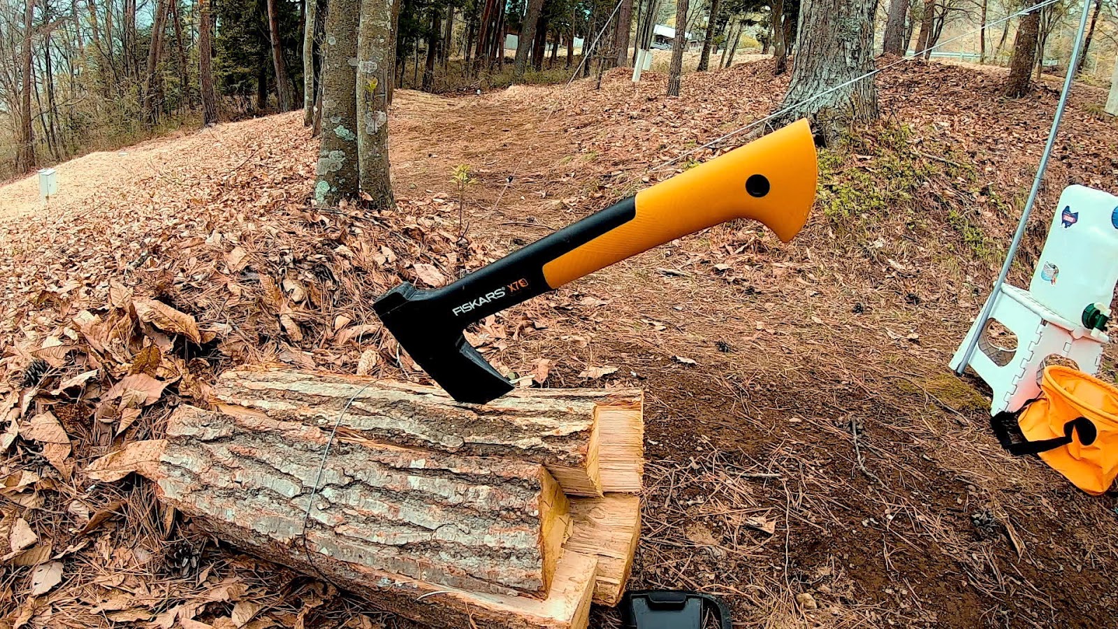 Fiskarsフィスカースの手斧は切れ味バツグン